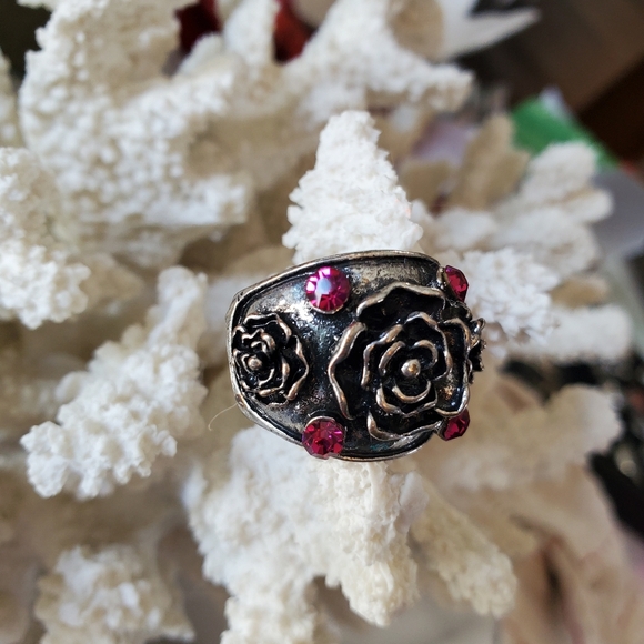 Flower Silver Tone Stretch Ring with Fuchsia Pink Stones 💥3 for $24💥 - Picture 12 of 16